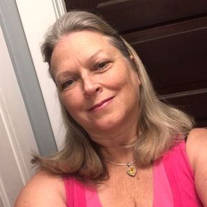 Meet your Posher, Celia